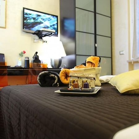 Gala B&B Rome Bagian luar foto